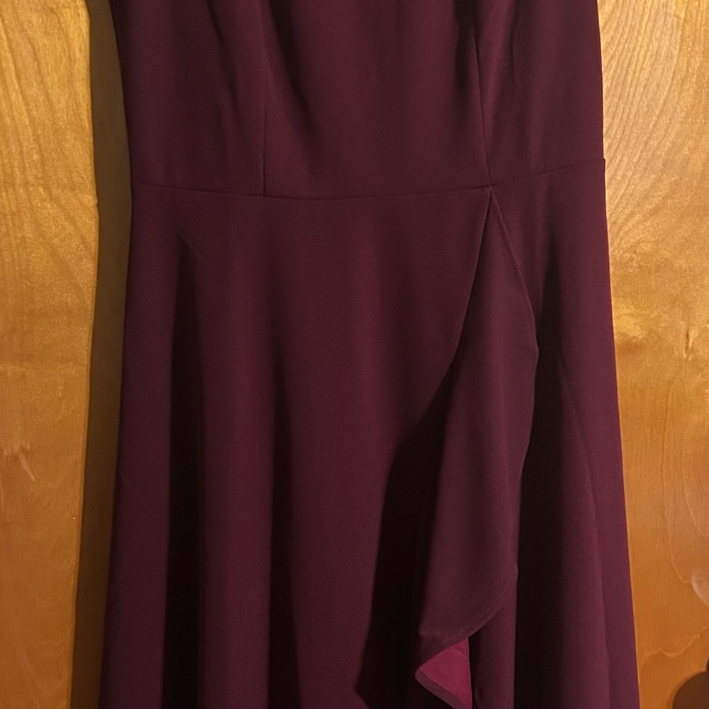 Chic Strapless Maroon Dress